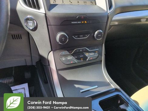Used 2019 Ford Edge SEL w/ Equipment Group 201A AWD/4WD image 17