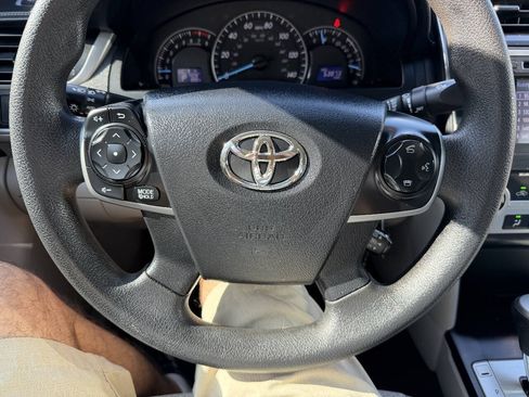 Used 2014 Toyota Camry LE FWD image 17