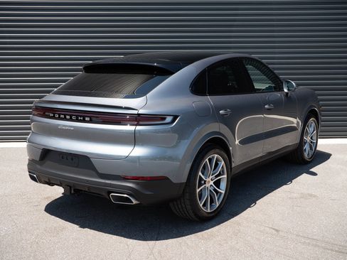 Used 2026 Porsche Cayenne Coupe AWD/4WD image 30