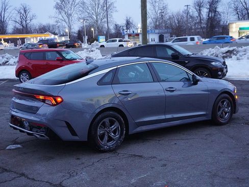 Used 2022 Kia K5 LXS image 9