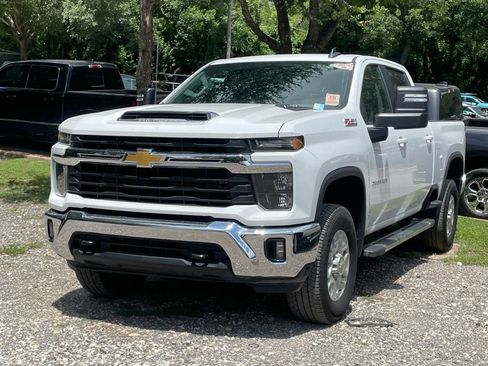 Used 2025 Chevrolet Silverado 2500 LT AWD/4WD image 1