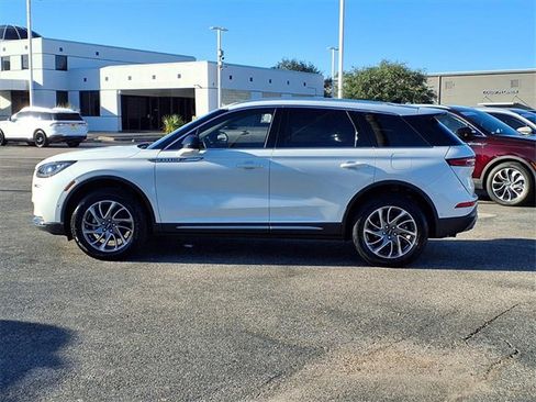 Certified 2022 Lincoln Corsair AWD w/ Equipment Group 101A image 24