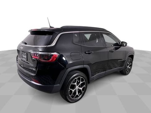 Used 2024 Jeep Compass Limited image 16