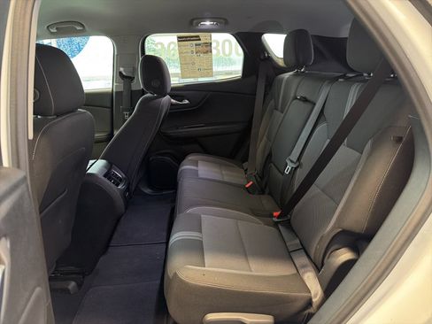 Used 2025 Chevrolet Blazer LT FWD image 10