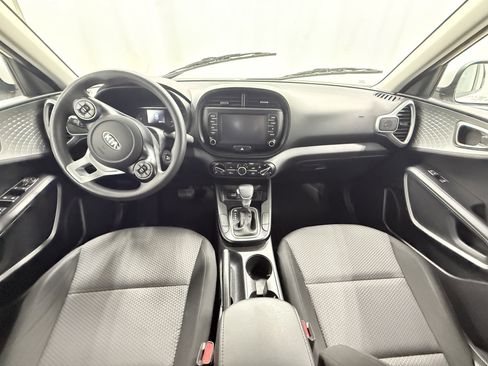 Used 2021 Kia Soul LX image 12