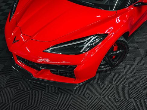 Used 2024 Chevrolet Corvette Z06 RWD image 5