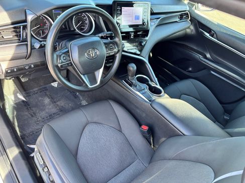 Certified 2022 Toyota Camry LE image 19