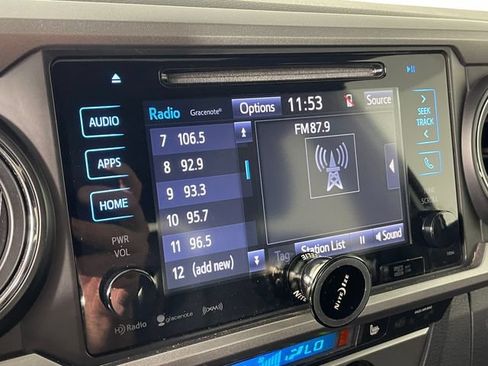Used 2019 Toyota Tacoma Limited AWD/4WD image 7