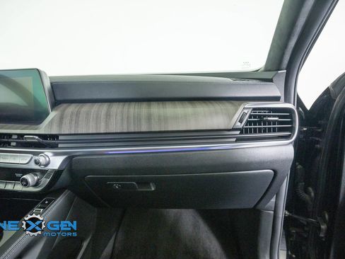 Used 2024 Kia Telluride SX Prestige w/ Towing Package AWD/4WD image 44