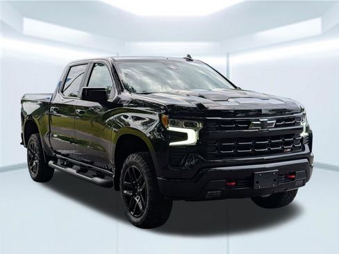 Used 2025 Chevrolet Silverado 1500 LT Trail Boss w/ LPO, Dark Essentials Package AWD/4WD image 8