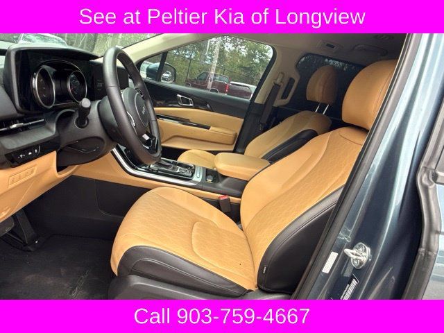 Used 2024 Kia Carnival EX FWD image 15