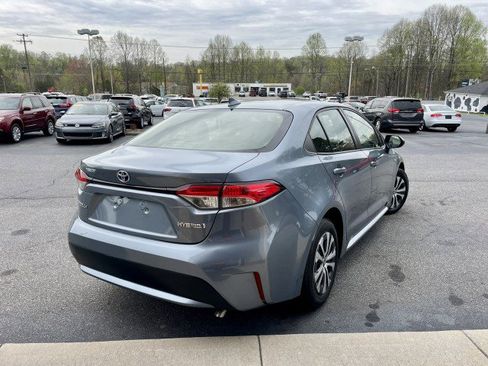 Used 2021 Toyota Corolla LE image 5