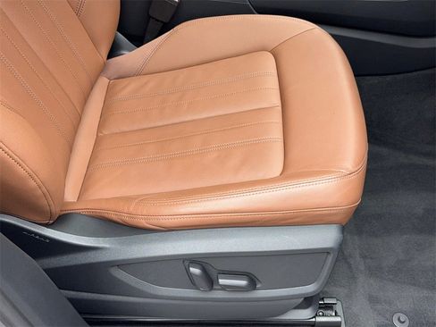 Used 2022 Audi Q5 2.0T Premium image 44