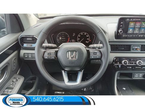 New 2025 Honda Pilot Touring image 19