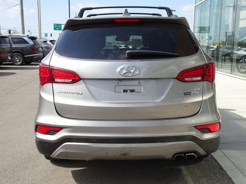 Used 2017 Hyundai Santa Fe Sport image 4