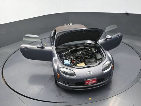 Used 2006 MAZDA MX-5 Miata Grand Touring w/ Premium Pkg RWD image 36