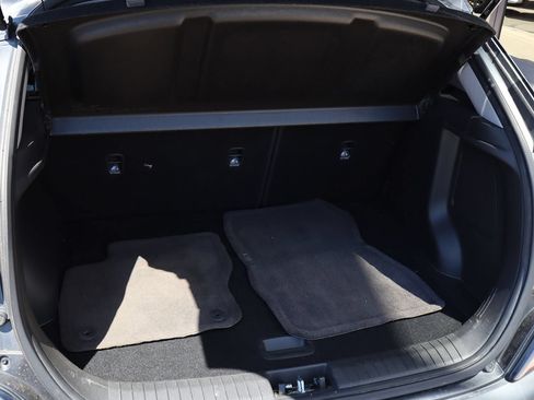 Used 2022 Hyundai Kona Limited FWD image 25