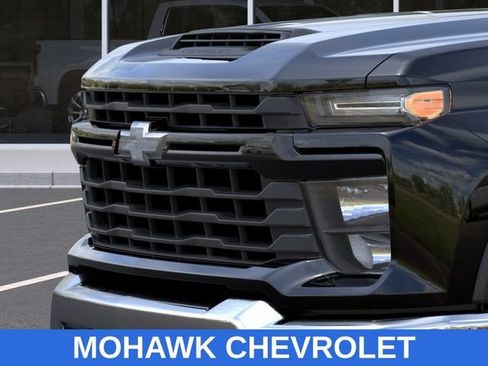 Used 2026 Chevrolet Silverado 3500 W/T AWD/4WD image 13