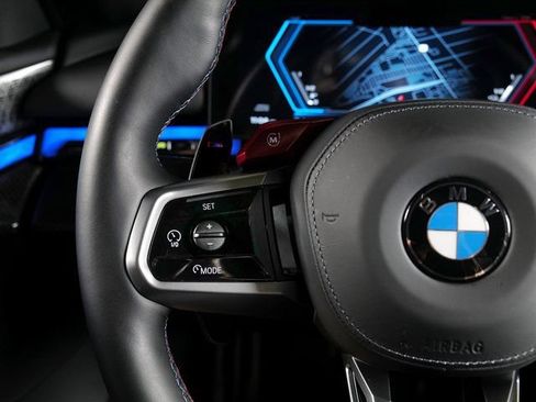 Used 2026 BMW M5 w/ Carbon Package AWD/4WD image 23