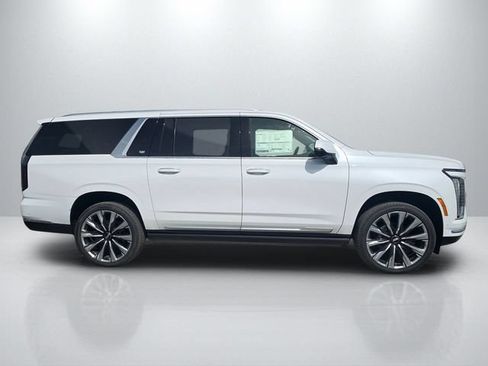 New 2026 Cadillac Escalade ESV Platinum Luxury AWD/4WD image 4