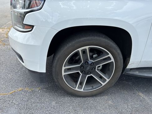 Used 2018 Chevrolet Tahoe LT RWD image 5
