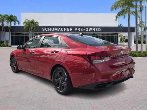 Used 2021 Hyundai Elantra SEL image 5