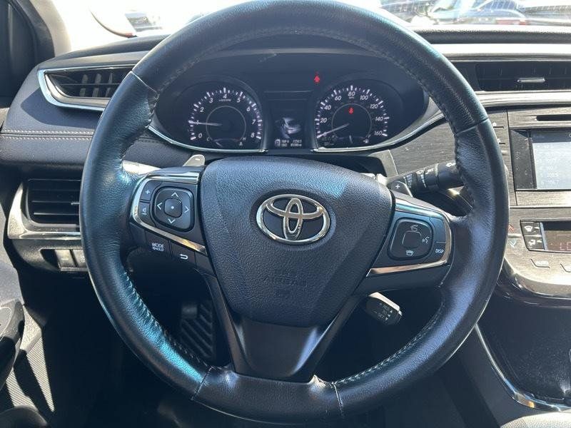Used 2015 Toyota Avalon XLE w/ Preferred Accessory Package FWD image 9