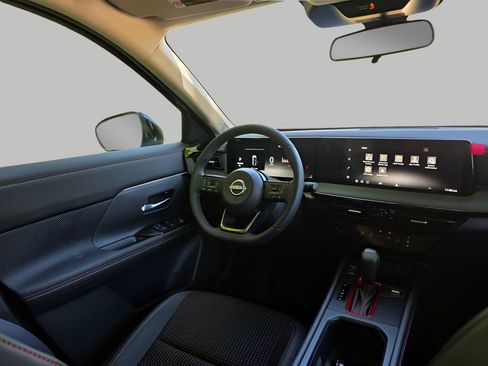 New 2026 Nissan Kicks SR FWD image 9