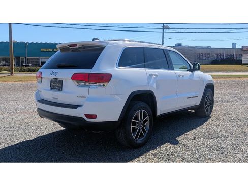 Used 2019 Jeep Grand Cherokee Laredo w/ 18" Wheel & 8.4" Radio Group image 7