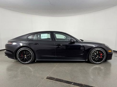 Used 2021 Porsche Panamera GTS image 6