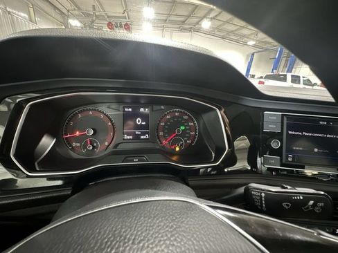 Used 2019 Volkswagen Jetta SE FWD image 14