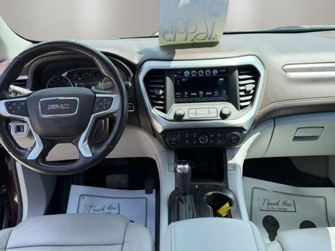 Used 2017 GMC Acadia SLT AWD/4WD image 9