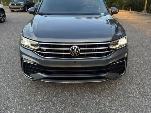 Used 2022 Volkswagen Tiguan SEL R-Line AWD/4WD image 3