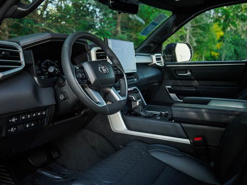 New 2024 Toyota Tundra Platinum AWD/4WD image 16