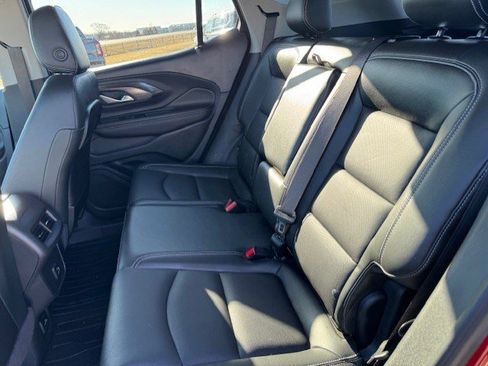 Used 2022 GMC Terrain SLT w/ Infotainment Package II image 22