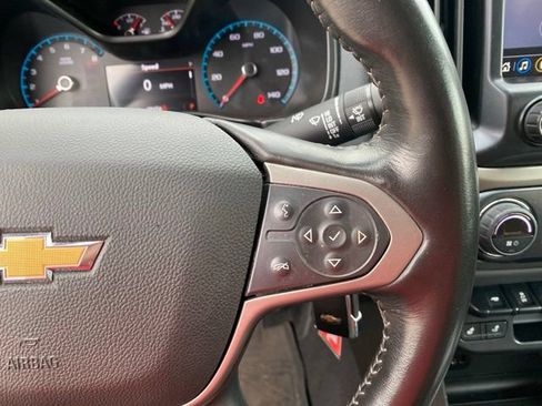 Used 2022 Chevrolet Colorado Z71 AWD/4WD image 22