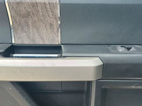 Used 2019 Ford F250 Lariat w/ Lariat Ultimate Package AWD/4WD image 19