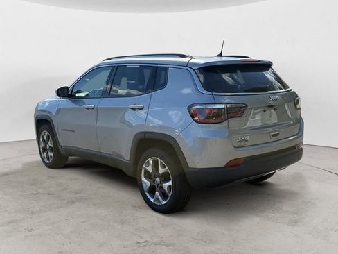 Used 2017 Jeep Compass Limited AWD/4WD image 3