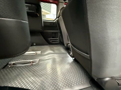 Used 2005 Honda Element EX image 26