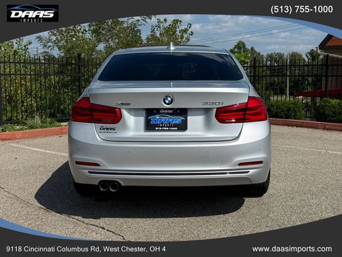 Used 2018 BMW 330i xDrive Sedan AWD/4WD image 6