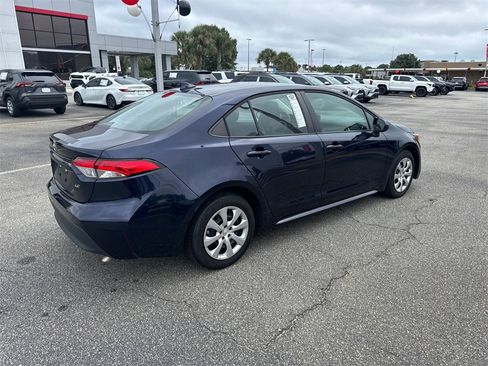 Certified 2023 Toyota Corolla LE image 3