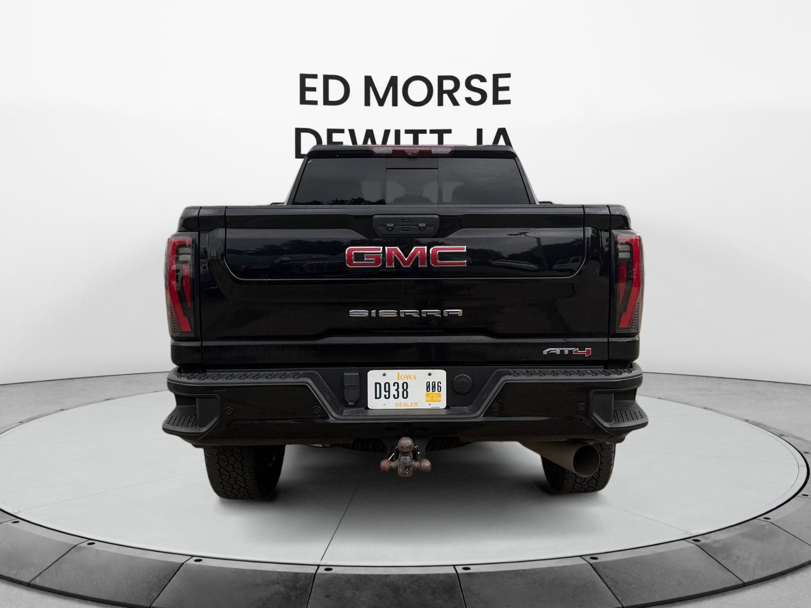 Used 2024 GMC Sierra 2500 AT4 w/ AT4 Premium Plus Package AWD/4WD image 4