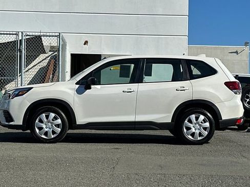 Used 2022 Subaru Forester Base image 7