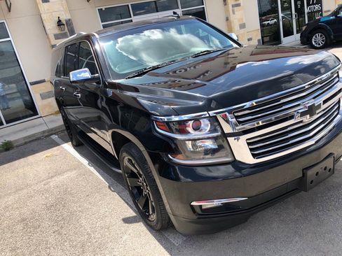 Used 2017 Chevrolet Suburban Premier image 1