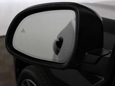 Used 2023 BMW X4 xDrive30i w/ Convenience Package image 34