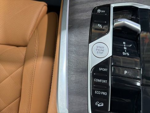 Certified 2024 BMW X7 xDrive40i w/ Premium Package image 46