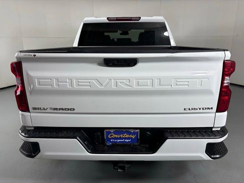 Used 2022 Chevrolet Silverado 1500 Custom RWD image 8