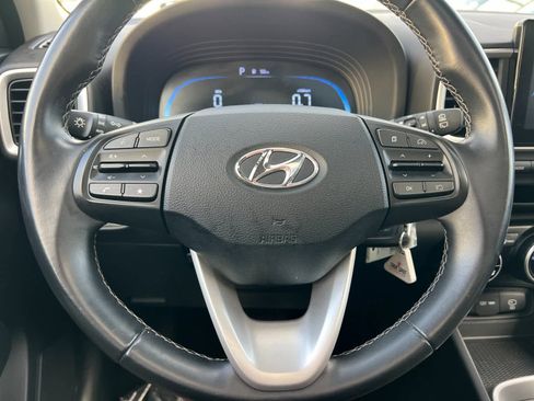 Certified 2023 Hyundai Venue SEL image 22