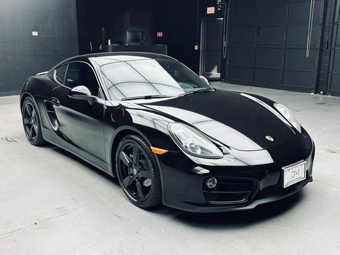 Used 2016 Porsche Cayman RWD image 9