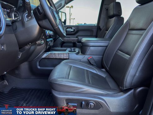 Used 2023 GMC Sierra 3500 Denali w/ Denali Black Diamond Edition image 20